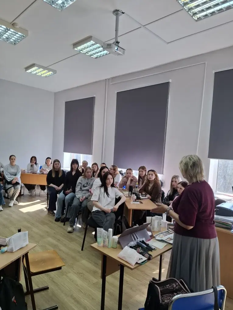 Мастер-класс «Роль макияжа в создании имиджа»