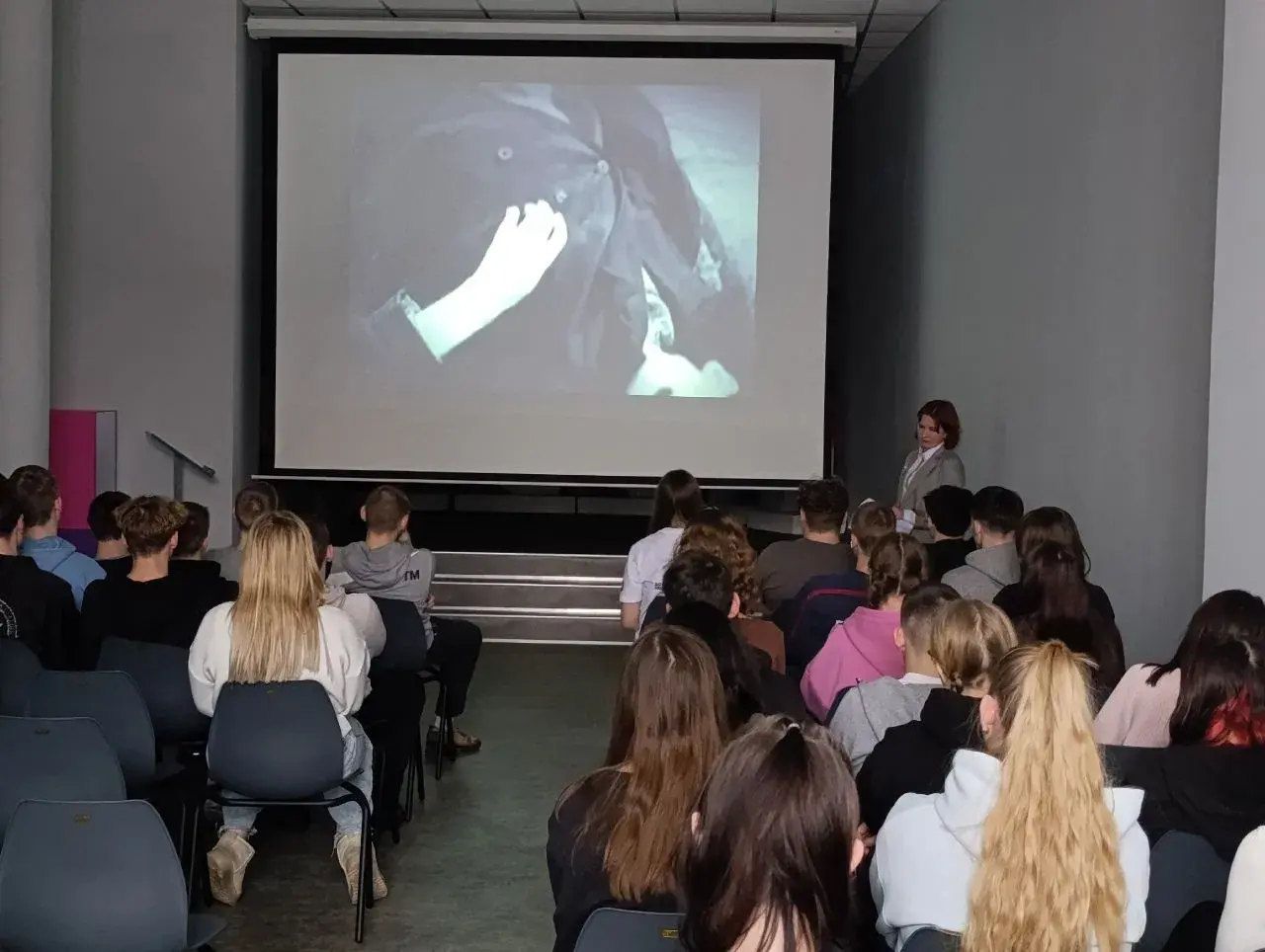 Память, которая светит ярче звёзд: композиция «Сердца, ставшие вселенной» состоялась