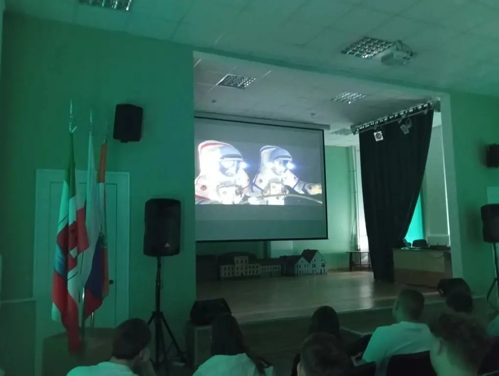 Кинопоказ «Салют-7»