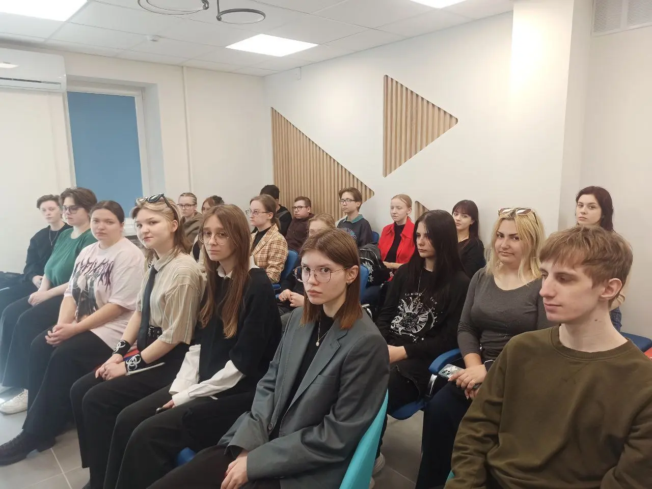 Студенты посетили Центр занятости населения Калининградской области