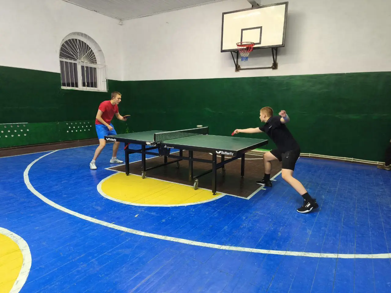 Турнир по настольному теннису среди студентов колледжа ко Дню матери России