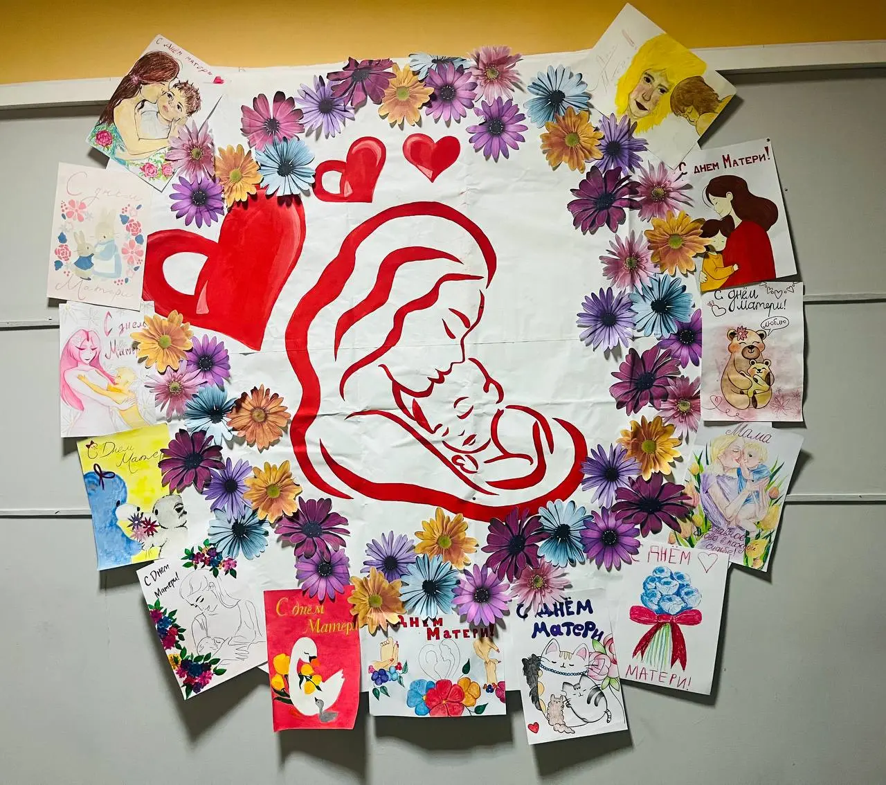 Студенты отметили День матери